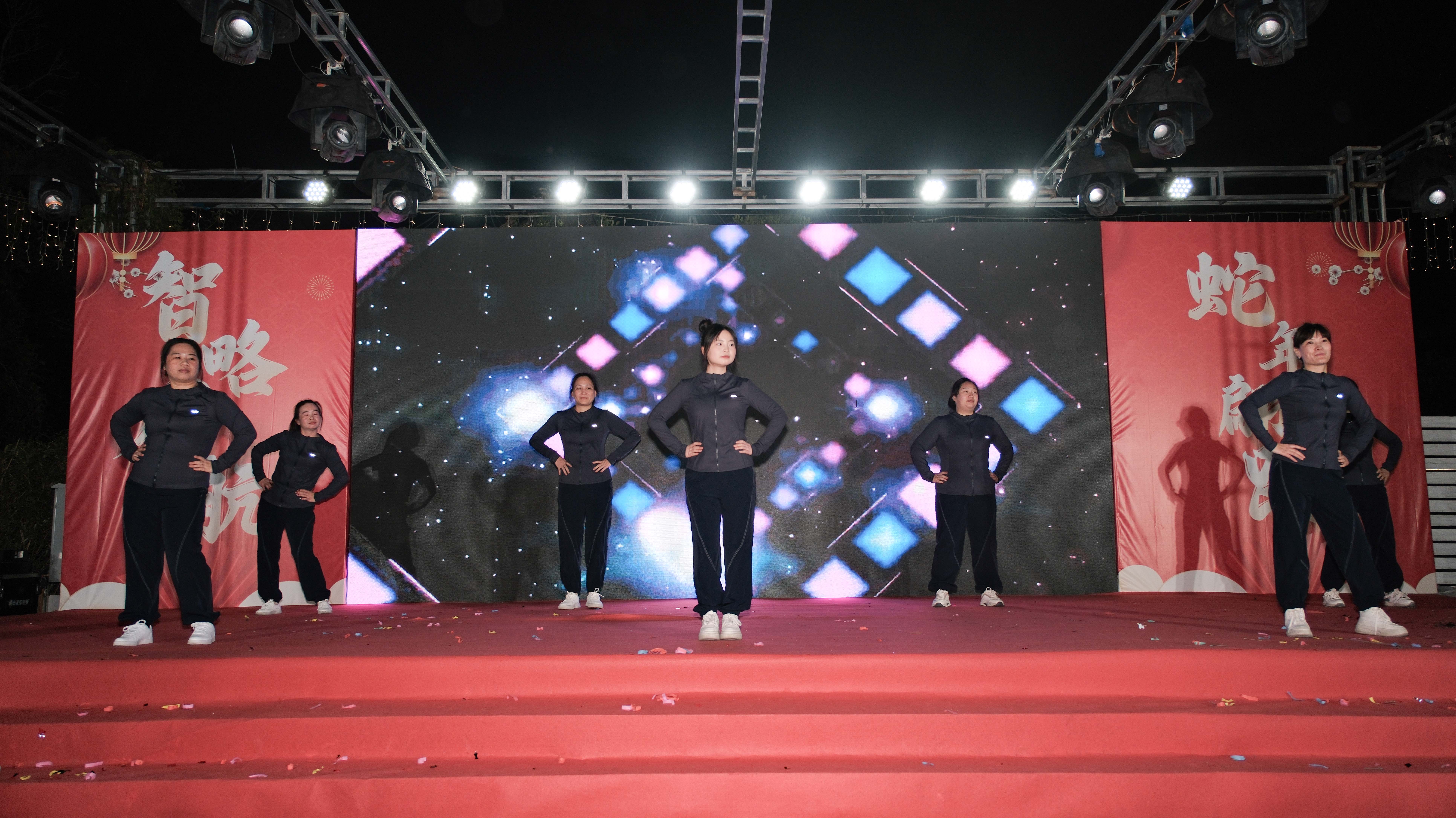 久信達(dá)科技2024年年會(huì)圓滿(mǎn)落幕：感恩同行，共創(chuàng)環(huán)保新未來(lái)，乘風(fēng)破浪，夢(mèng)想起航(圖10)