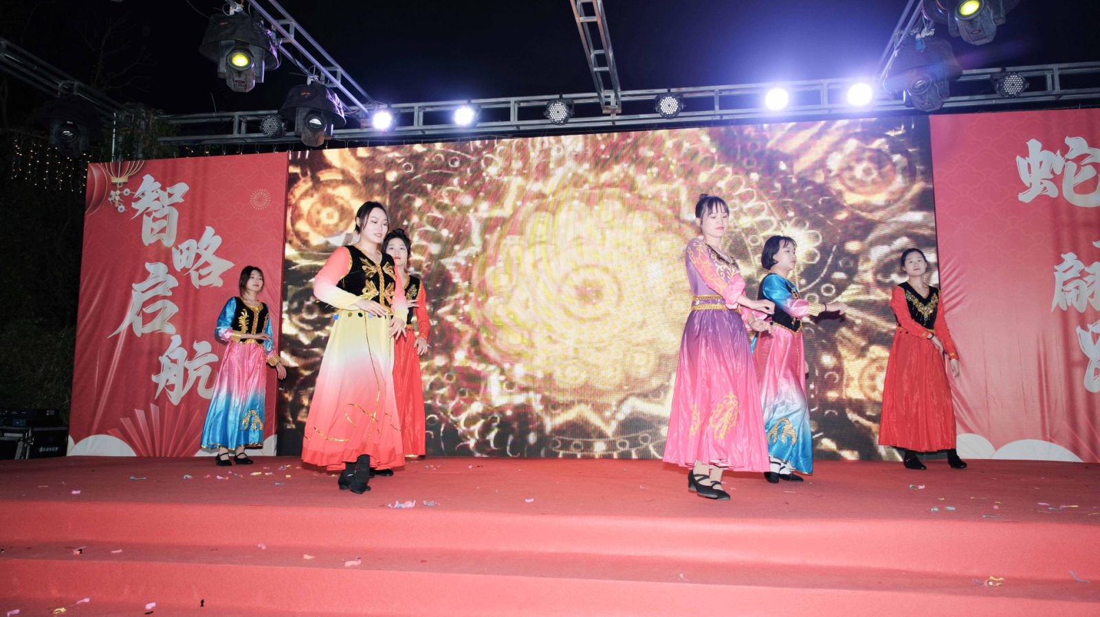 久信達(dá)科技2024年年會(huì)圓滿(mǎn)落幕：感恩同行，共創(chuàng)環(huán)保新未來(lái)，乘風(fēng)破浪，夢(mèng)想起航(圖9)